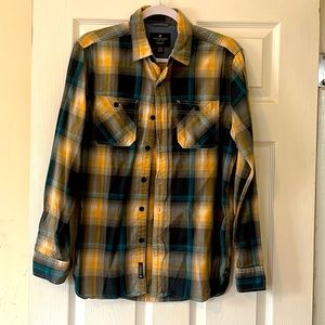 American Eagle men’s flannel